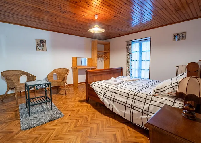 On The Rocks - Alpes Mancelles *