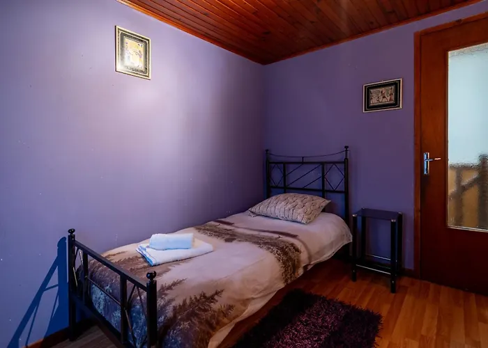 On The Rocks - Alpes Mancelles *